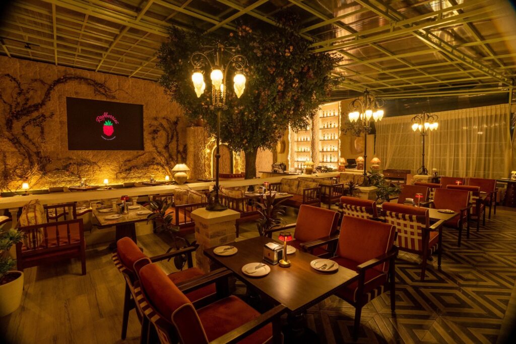 8. Roofberries Rooftop, Linking Road