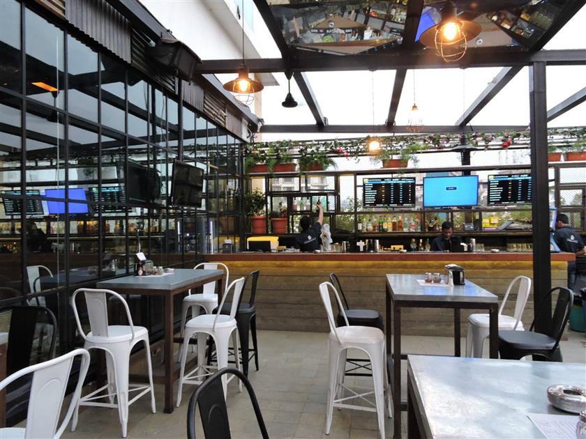 7. The Bar Stock Exchange , Palm Beach Galleria, Vashi
